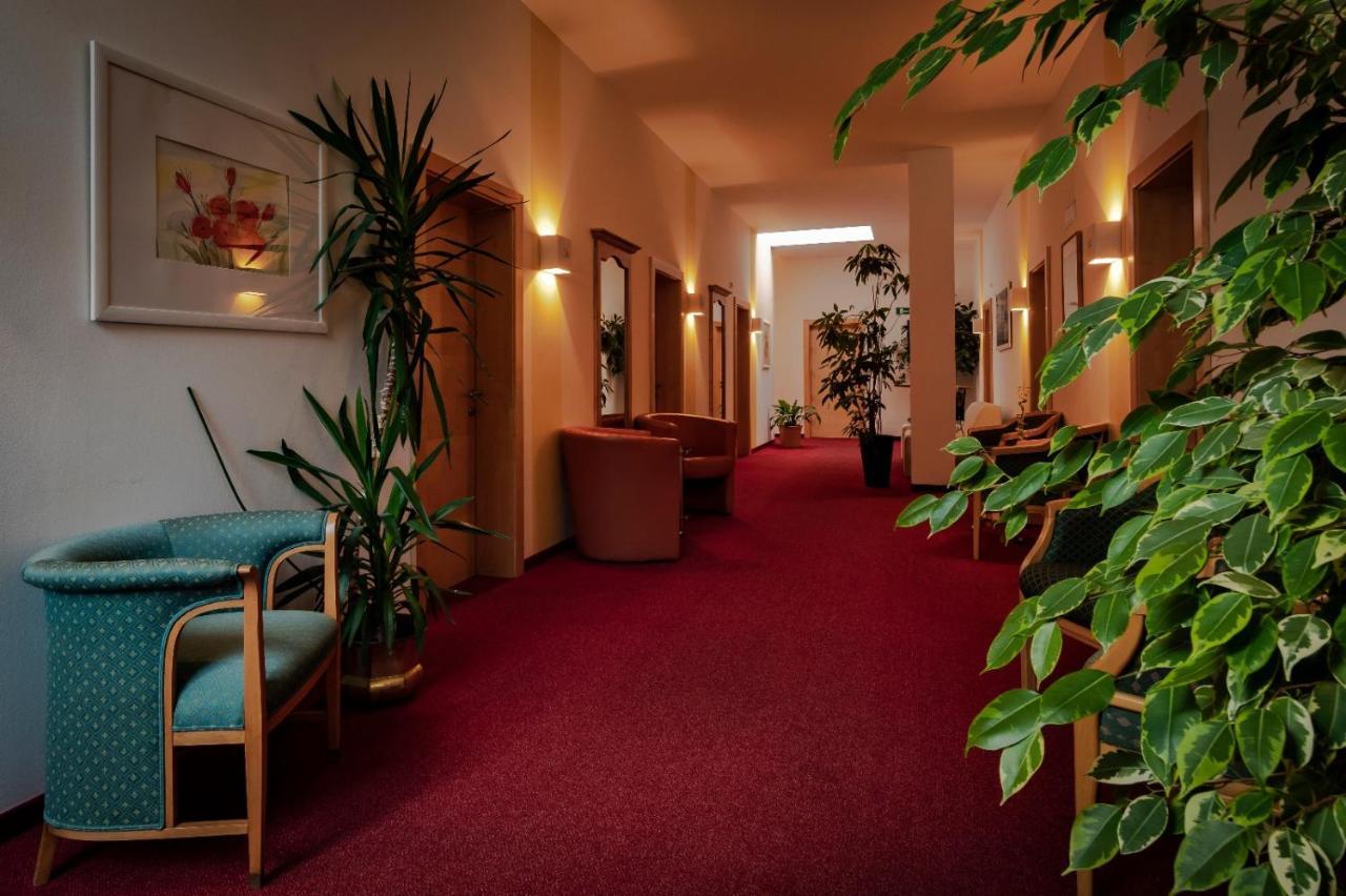 Hotel Bruggner Stub'N Landeck Bagian luar foto
